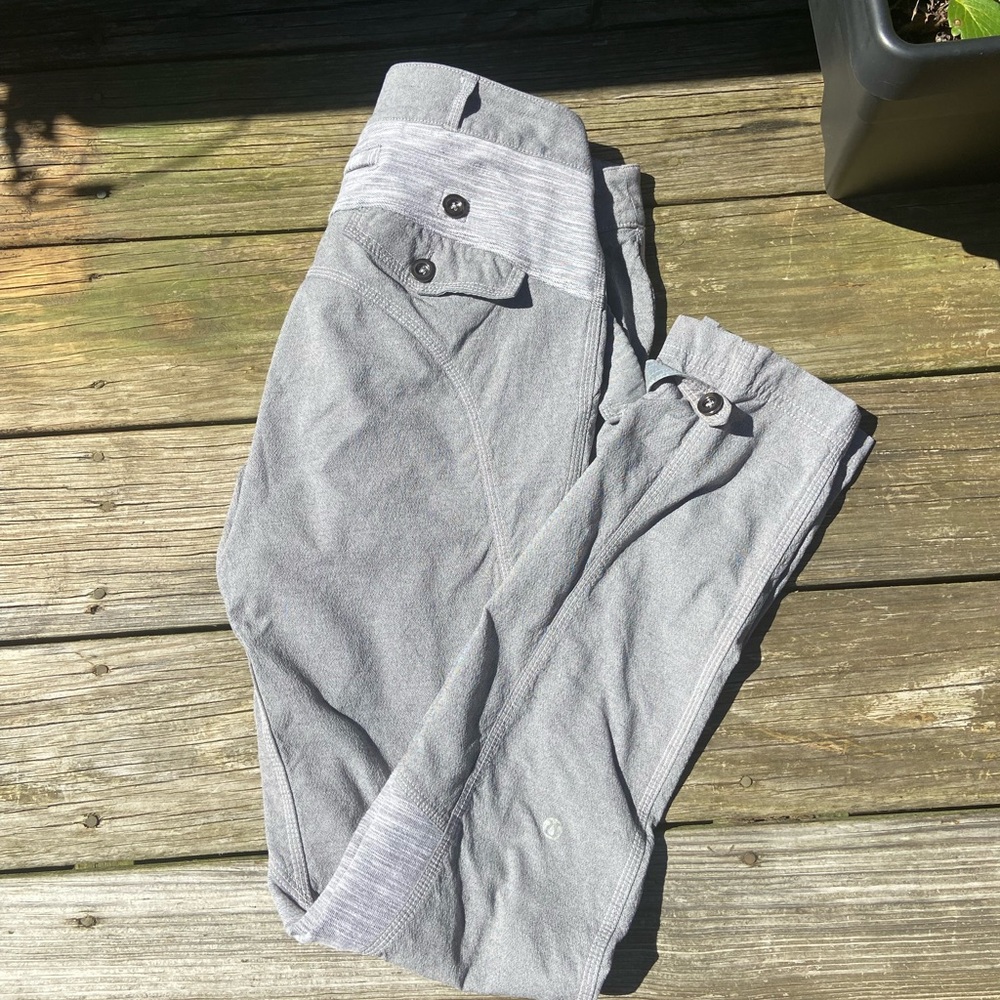 Lululemon Power Pedal Pant Size 8 - Picture 3 of 4